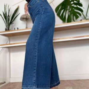 Jeans wide leg.